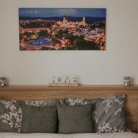 Apartament 1 Decembrie Lejlighed Alba Iulia Eksteriør billede