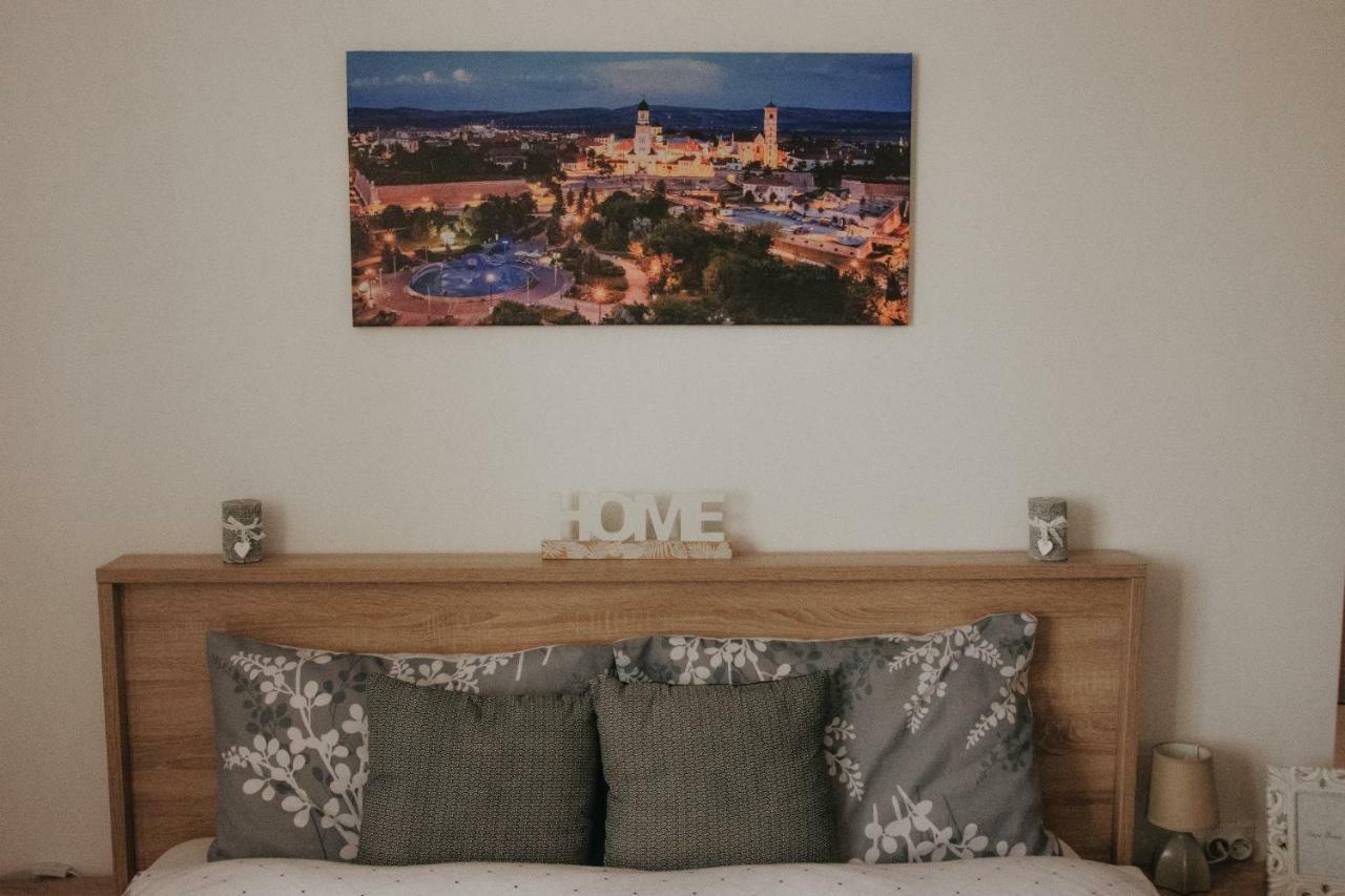 Apartament 1 Decembrie Lejlighed Alba Iulia Eksteriør billede