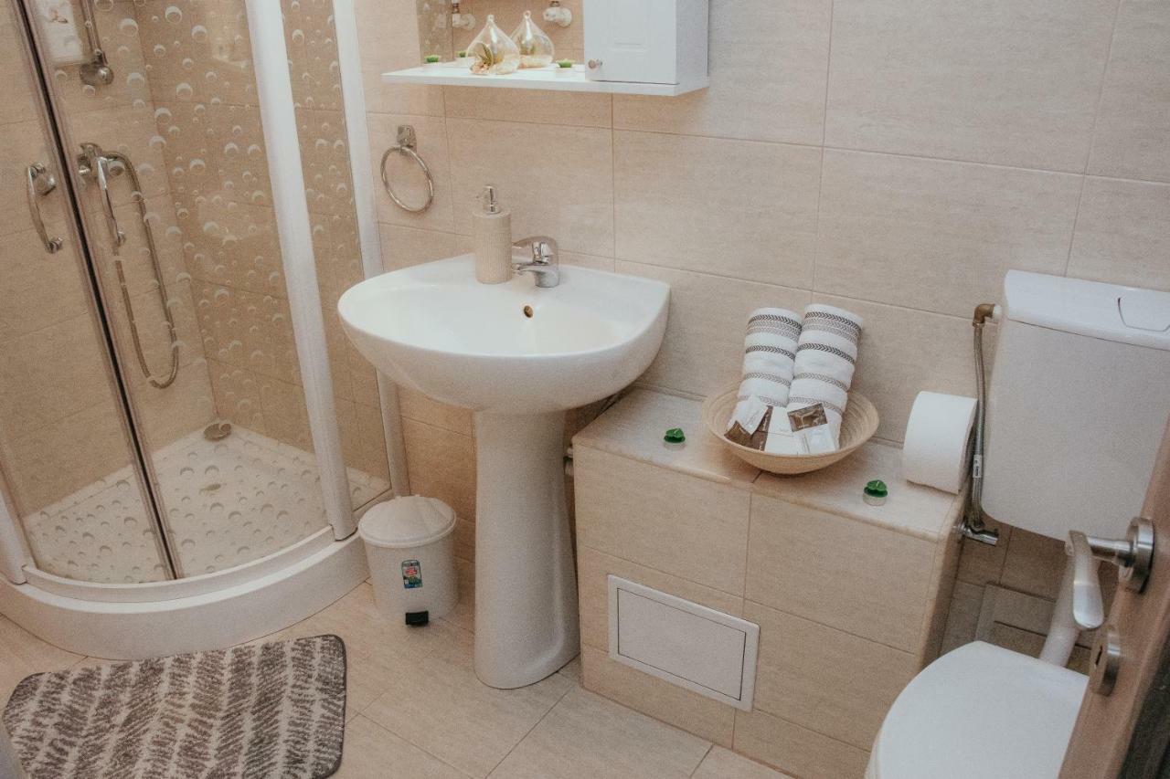 Apartament 1 Decembrie Lejlighed Alba Iulia Eksteriør billede