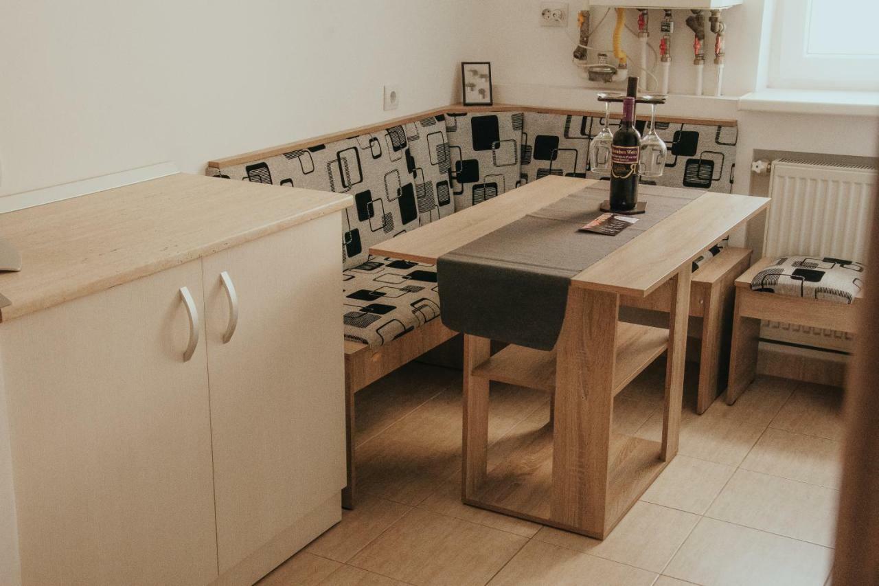 Apartament 1 Decembrie Lejlighed Alba Iulia Eksteriør billede